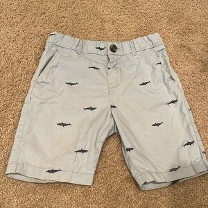 H&M Boys’ shorts with shark print